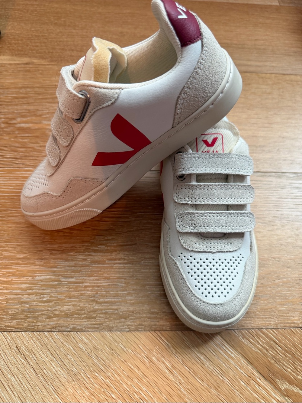 Veja Kids leather Velcro Sneakers in White with Red Accents- size EU 30 US 12.5